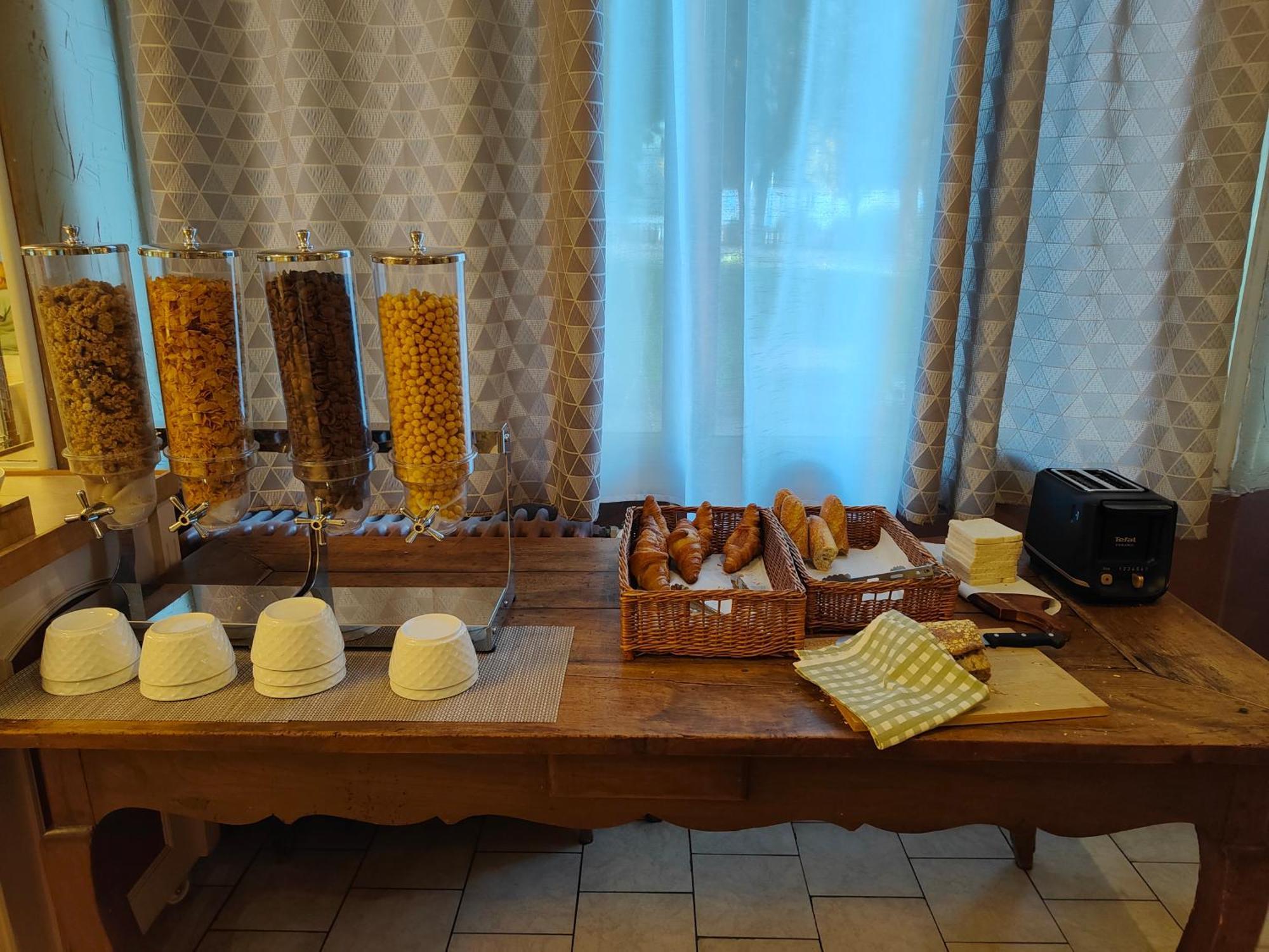 Hotel Au Val Dore 라루브불 외부 사진