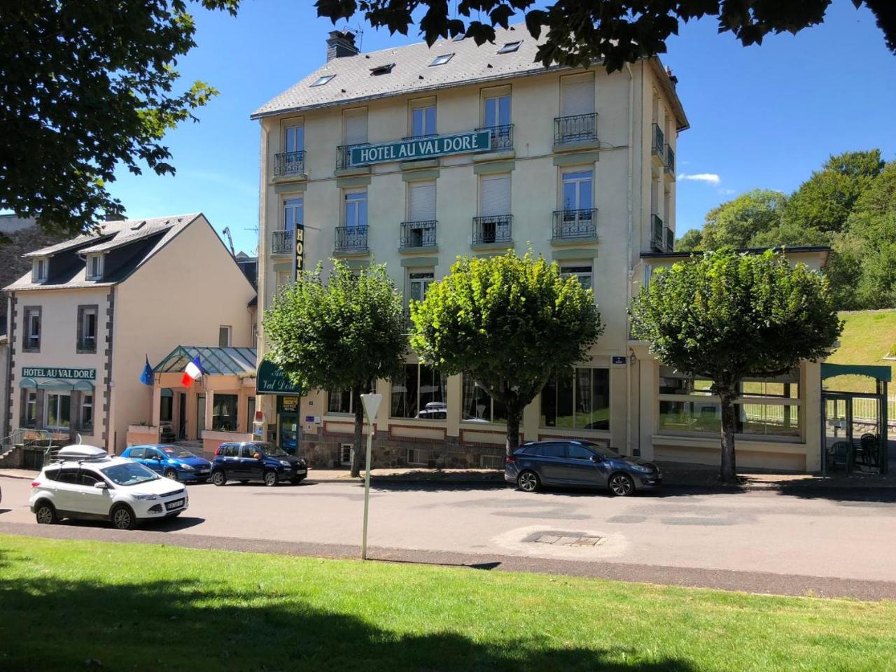 Hotel Au Val Dore 라루브불 외부 사진